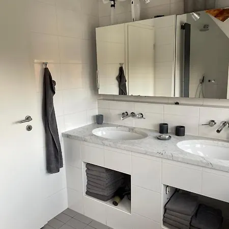 Caros Apartment
